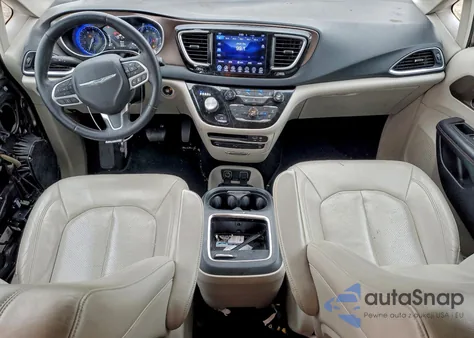 2017 Chrysler Pacifica Touring L Plus z USA, uszkodzony, nr VIN 2C4RC1EG0HR559642